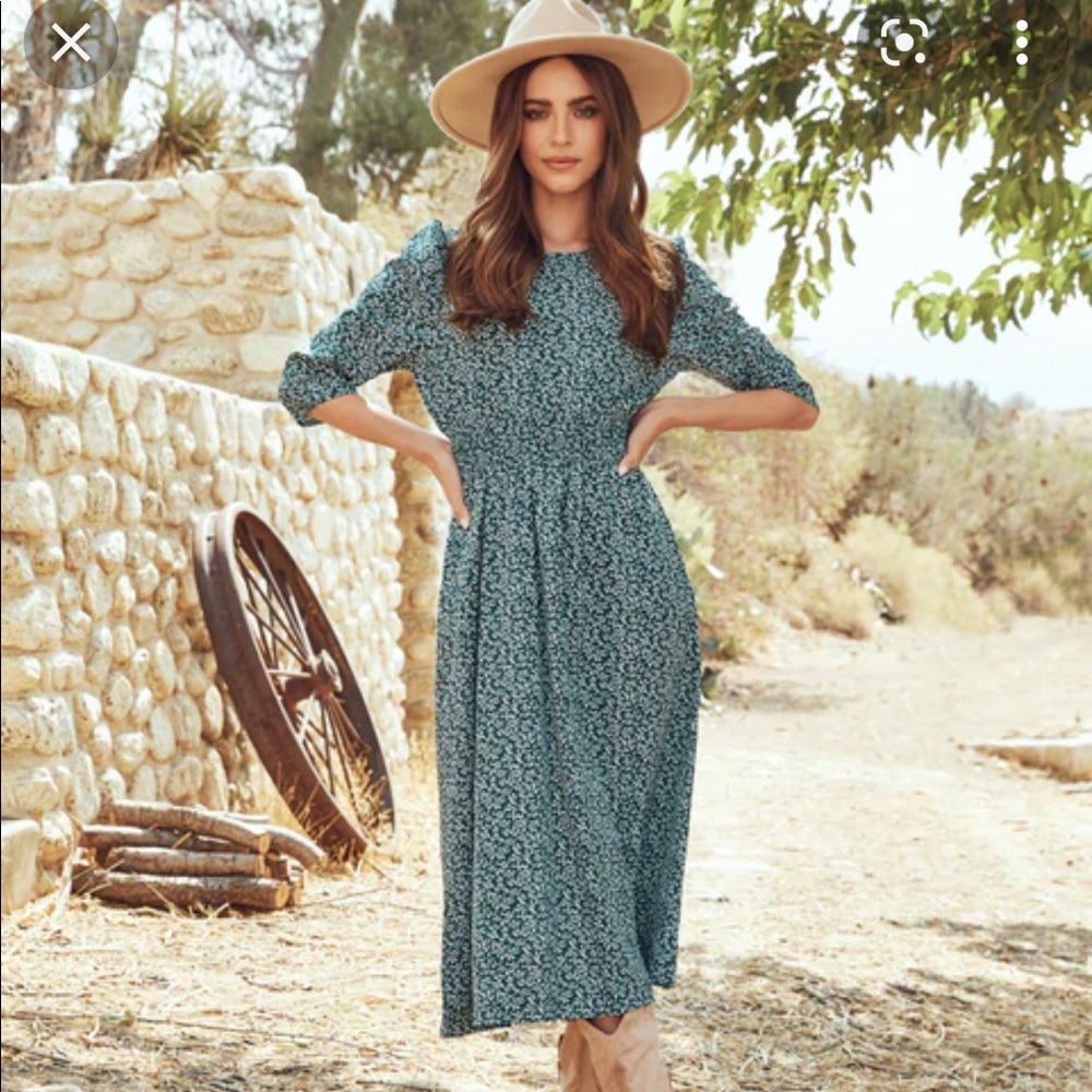 VICI Outback Pocketed Floral Smocked Midi Dress